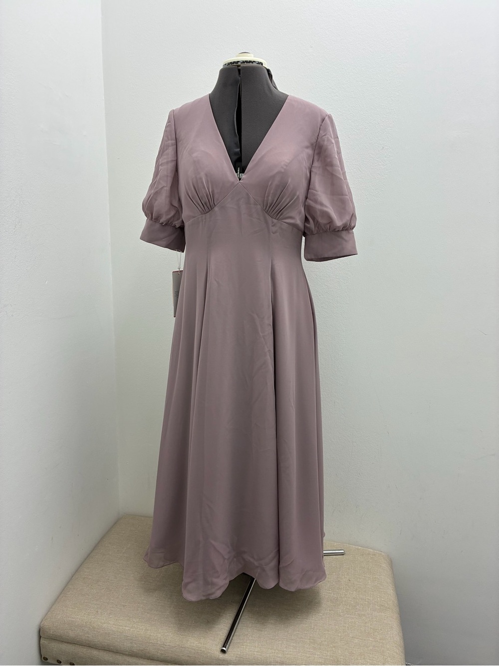 JJs House Wioletta Dusty Mauve V-Neck Chiffon Midi Dress with Puff Sleeves